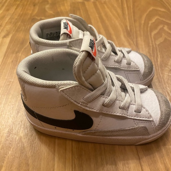 Nike toddler size 8C - Picture 2 of 5